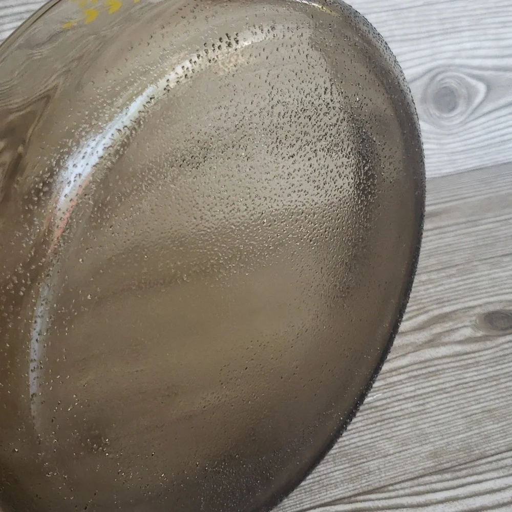 Vintage ambar  glassbake yellow daisy print  casserole
